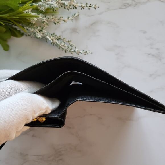 AUTHENTIC GIVENCHY COMPACT BLACK LEATHER BIFOLD WALLET 4G EMBLEM - Picture 6 of 16
